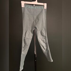 Fabletics Sync Seamless High-Waisted 7/8 Leggings